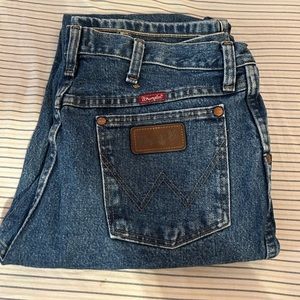 Men’s dark wash Wrangler jeans